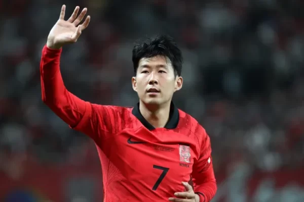 Revealed why Son Heung-min didn't wear a mask to play against Villa